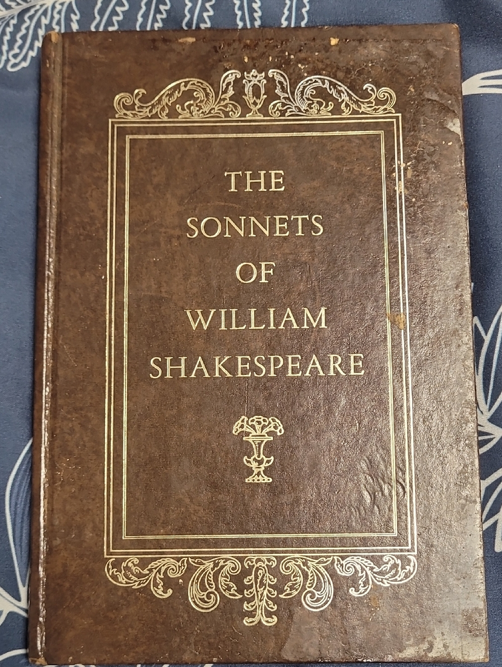 The Sonnets of William Shakespeare - Brown Decorative Hardcover
